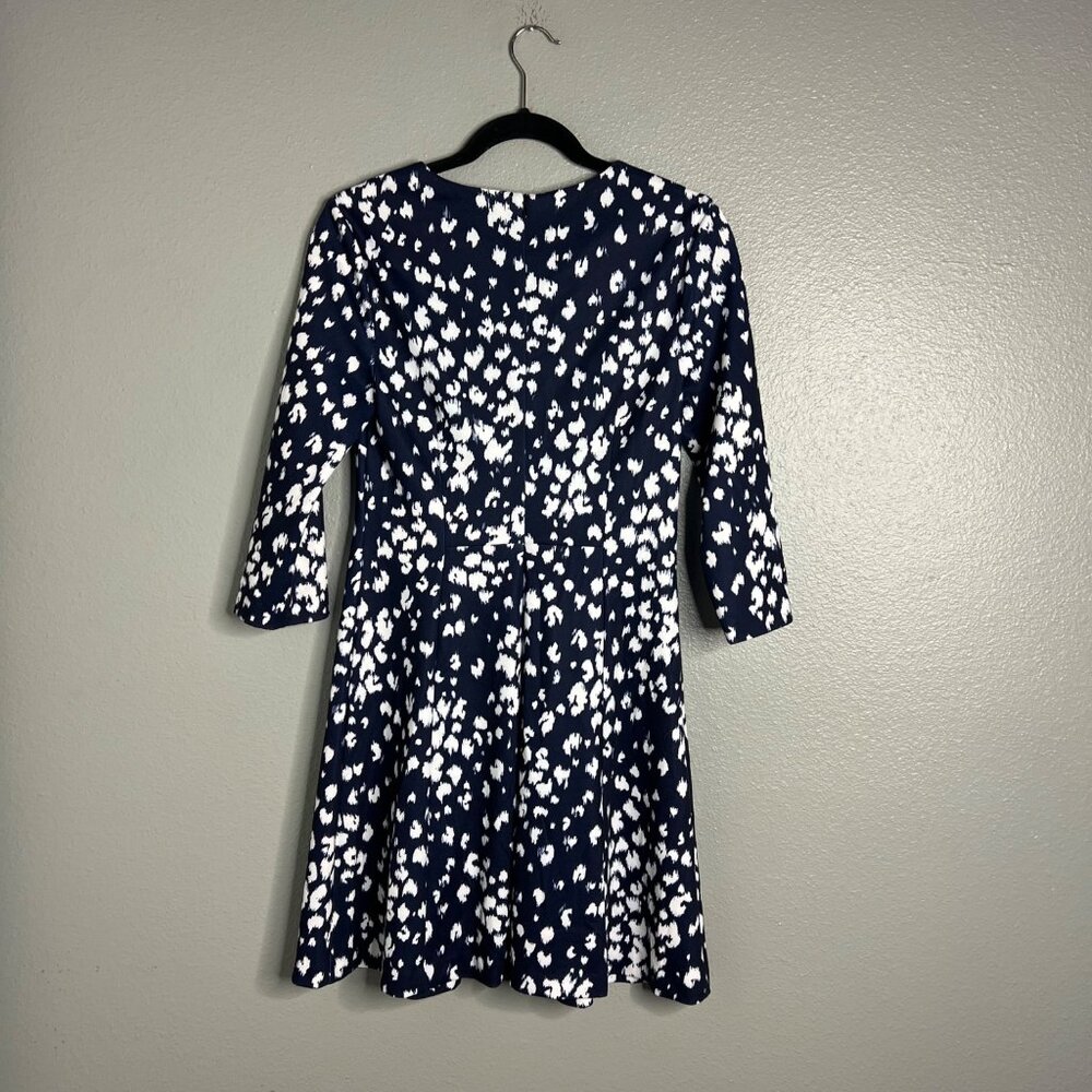 NWOT Trina Turk Navy & White Printed Mini Dress 3/4 Sleeve Fit and Flare 2 - Picture 7 of 8